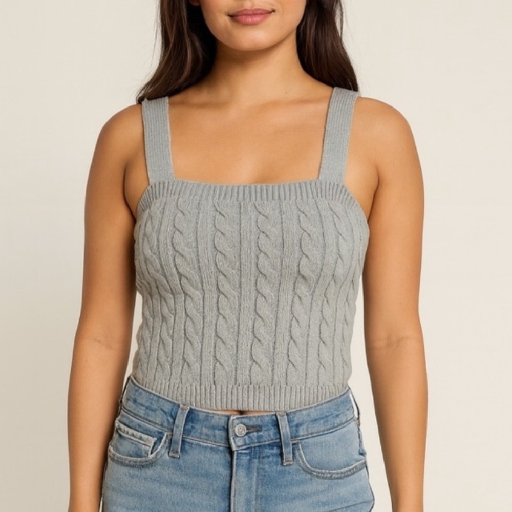 Hollister Knit Tank Top Women’s‎ Medium Gray Cable Knit Cropped Sweater Tank Top